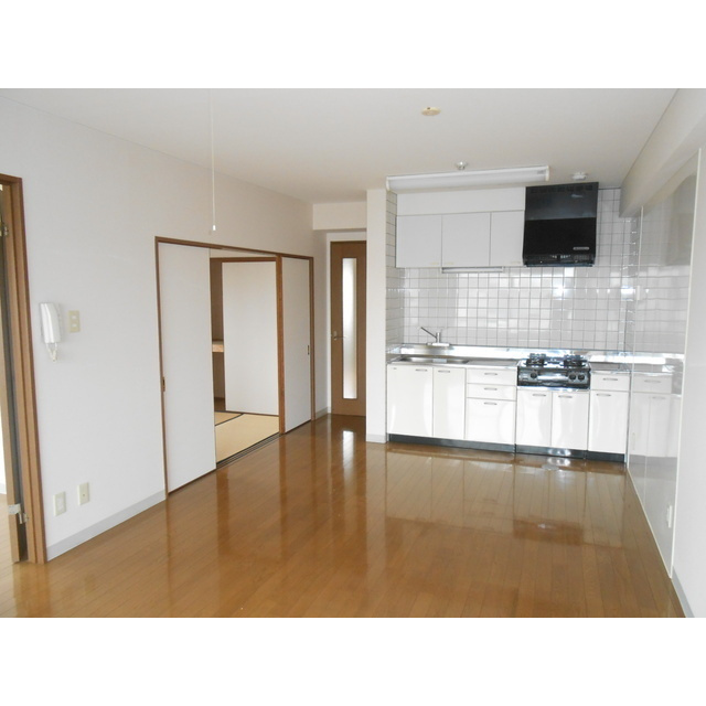 ハイツ秋桜のキッチン|リビングダイニング