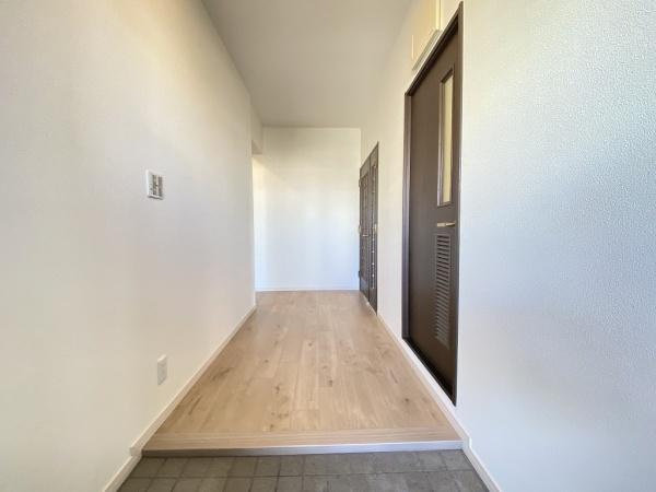 【玄関】 | アバンドーネ西神春日台1号棟