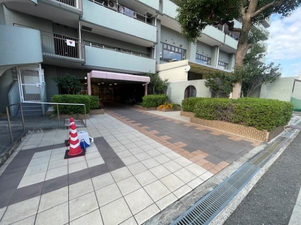 【エントランス】 | ドムール緑町