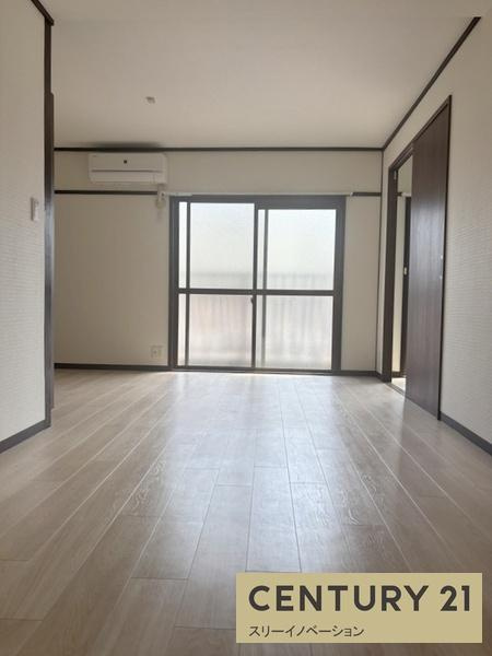 マンション忠岡の洋室|★エアコン完備★