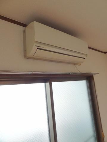 菅ハイツの居間・リビング|★エアコン完備★