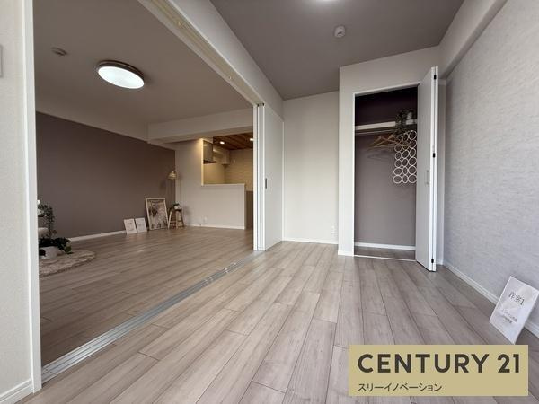 ユニハイム市岡Ⅱの洋室