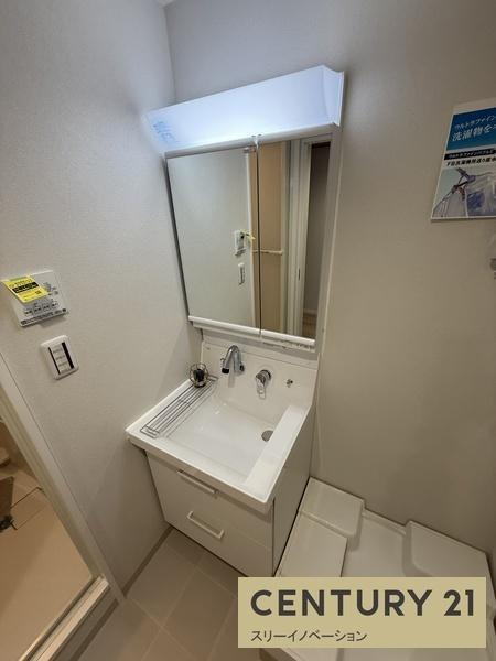 ユニハイム市岡Ⅱの独立洗面台