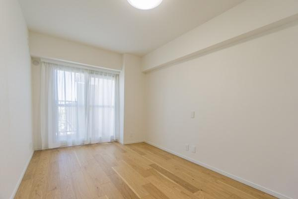 新多摩川ハイム１号棟の洋室