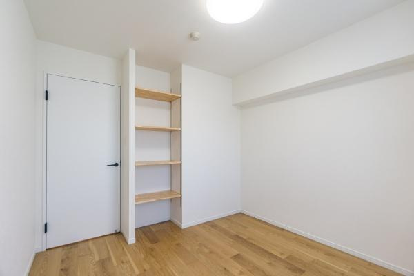 新多摩川ハイム１号棟の洋室