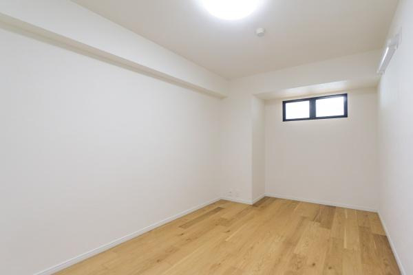 新多摩川ハイム１号棟の洋室