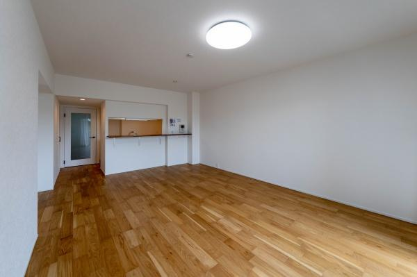 戸塚西パークホームズ四番館の居間・リビング