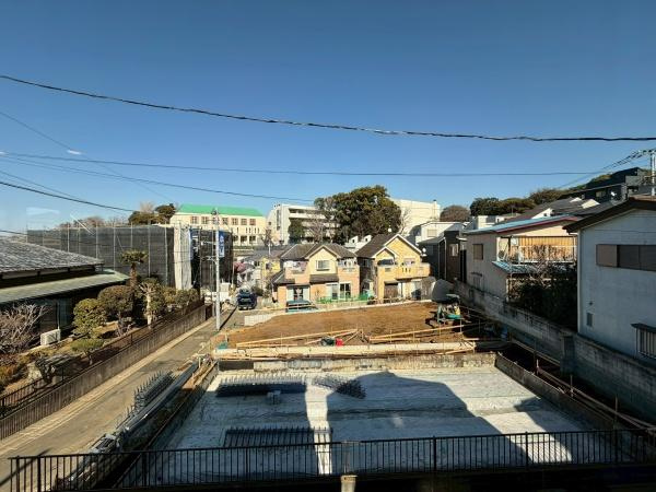 横浜市南区大岡１丁目の新築一戸建のその他|現地からの眺望です。風通しが良くて窓を開けて過ごしたい方にもおすすめな住戸です。