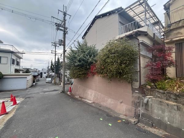 【前面道路含む現地写真】