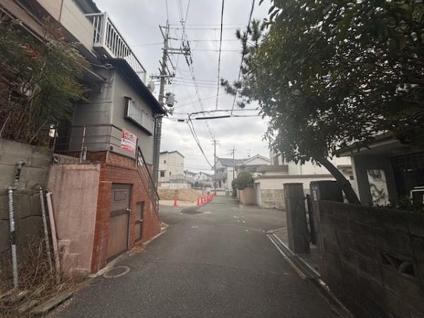 【前面道路含む現地写真】
