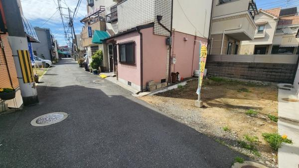 【前面道路含む現地写真】