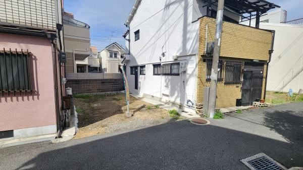 【前面道路含む現地写真】