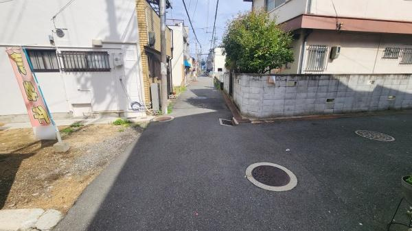 【前面道路含む現地写真】