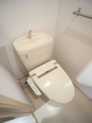 【トイレ】 | アスカＣ | 温水洗浄暖房便座機能付きです♪