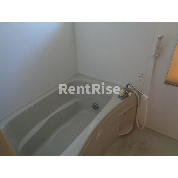 メゾン・ド・フローラⅡの浴室