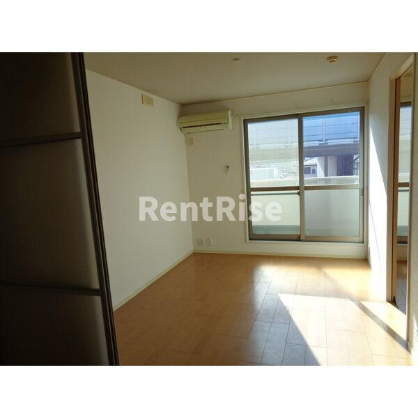 メゾン・ド・フローラⅡの居間・リビング