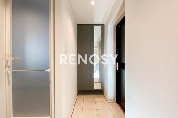 エヌフラット中目黒の玄関