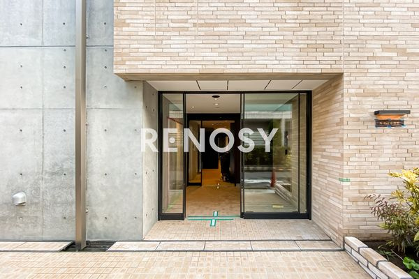 エヌフラット中目黒のエントランス