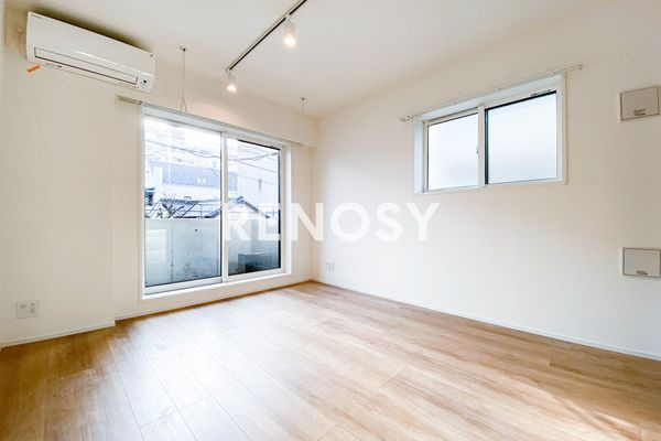 エヌフラット中目黒の居間・リビング