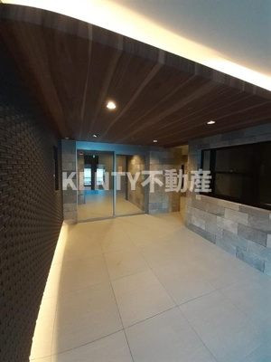 【エントランス】 | ウエスト　シックス | 落ち着いたエントランスです