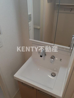 【洗面所】 | ウエスト　シックス | コンパクトで使いやすい洗面所