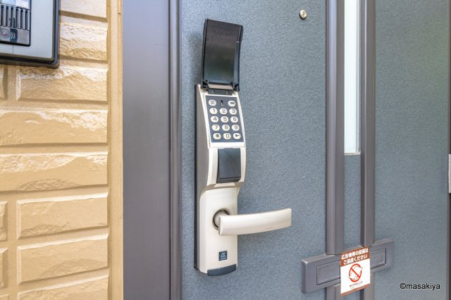メゾン・ド・ボヌール　Bのエントランス|玄関　デジタルキー