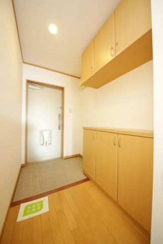 パル住吉の玄関|別部屋同間取りのお写真となります。参考にご覧くださいませ。