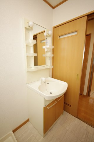 パル住吉の独立洗面台|別部屋同間取りのお写真となります。参考にご覧くださいませ。