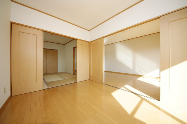 パル住吉の洋室|別部屋同間取りのお写真となります。参考にご覧くださいませ。