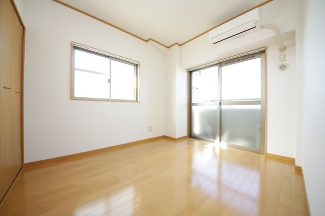 パル住吉の洋室|別部屋同間取りのお写真となります。参考にご覧くださいませ。