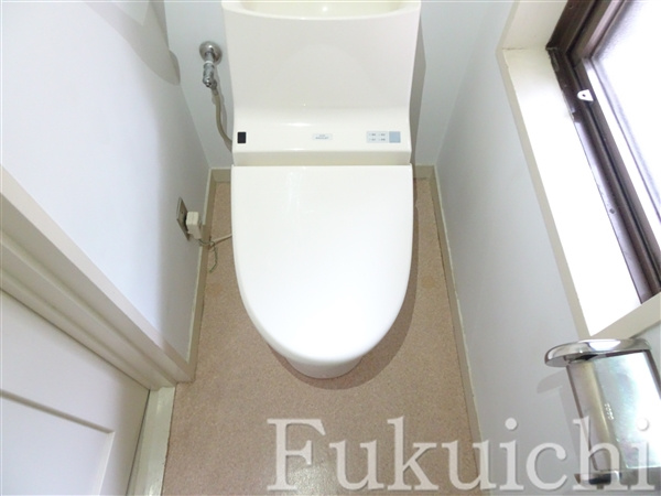 八雲4丁目戸建のトイレ