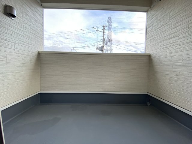 今から見たい大歓迎♪【佐糠町第8　全5棟／4号棟】　新築建売住宅　価格を抑えた新邸！のバルコニー|■□■バルコニーの写真です■□■　お布団など大きいものも、充分に干せる広さがございます。