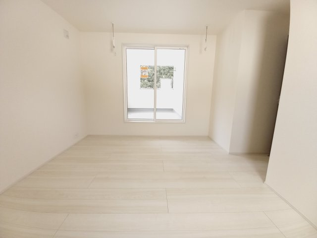 いわき市好間町中好間第2　新築戸建　２号棟の洋室|同施工　◆居室の写真です◆　充分な広さの収納を備え、採光良好な洋室は、快適空間。プライベートの時間もゆったりお寛ぎ頂けそうです。

