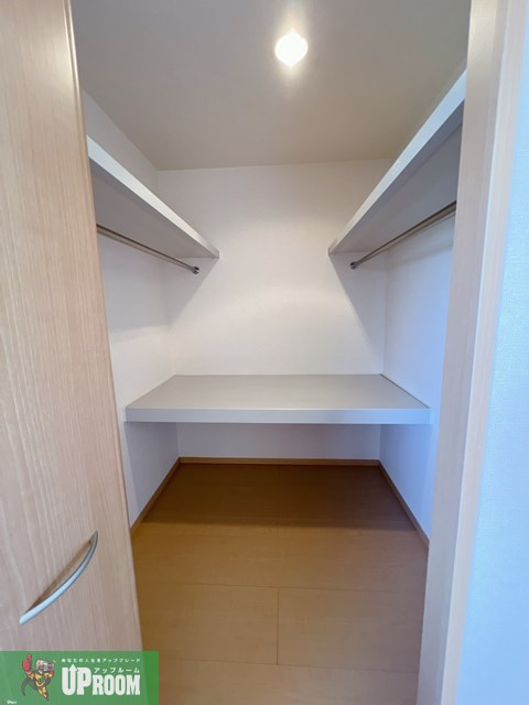 リビングタウン小牧原Bの収納