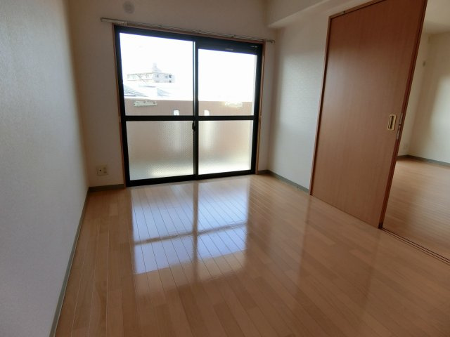 スカルRYUの洋室|ゆったりした洋室です