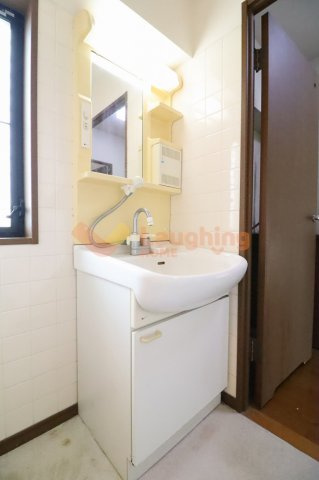 ペルソナ西町の洗面所|忙しい朝には欠かせない洗面所です