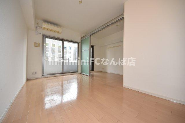 セイワパレス大手前西の居間・リビング