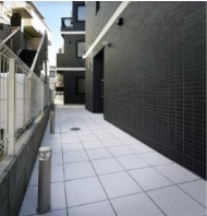 ブリステラス学芸大学前のロビー