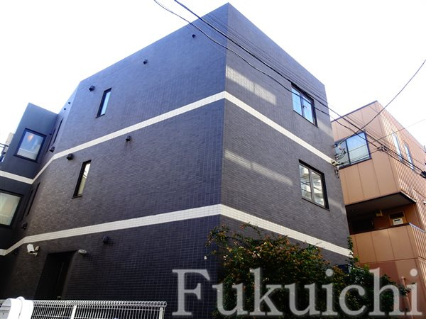 ブリステラス学芸大学前の外観