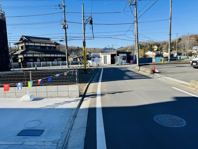 八王子市　大楽寺町　新築一戸建て　１期の前面道路含む現地写真|～西側5ｍ道路に面しています～