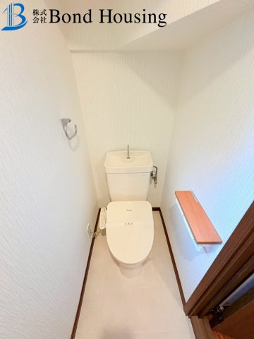 改装済み中古戸建　江井島　築29年のトイレ