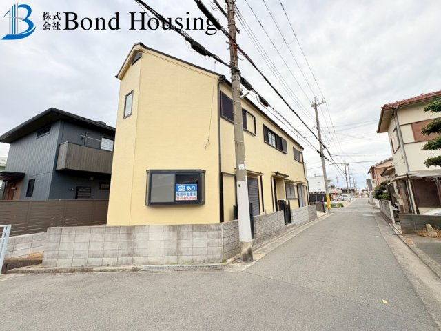 改装済み中古戸建　江井島　築29年の前面道路含む現地写真
