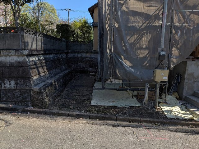 八王子市　長房町　新築一戸建て　Ⅰ期の駐車場|～2台駐車可能カースペース～