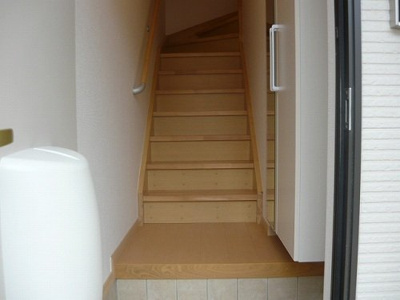 【玄関】 | チェリー・ブロッサムⅢ | 明るい玄関です