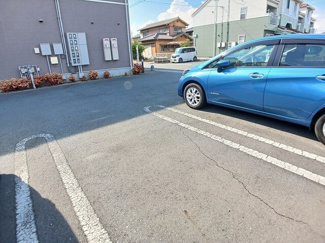 【駐車場】 | パレ・エクセラン | 駐車場があるので、車を買う予定の方も安心です