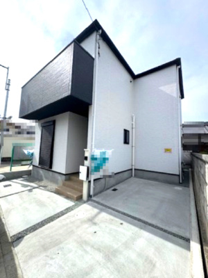 【外観】 | Terrechez堺市中区八田南之町1期 | 限定1棟！南側接道の陽光に包まれる家。閑静な住宅街ながら、コンビニ・スーパーなど生活施設が充実しています。