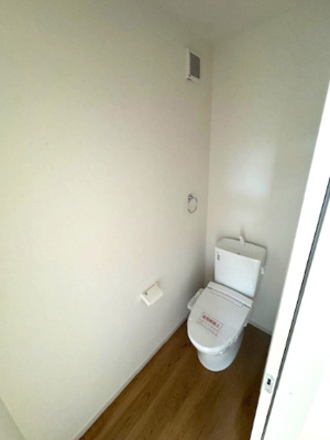 【トイレ】 | Terrechez堺市中区八田南之町1期 | 各階にトイレがあるので、朝の混雑も解消！トイレのたびに階段を上り下りする手間もありません。