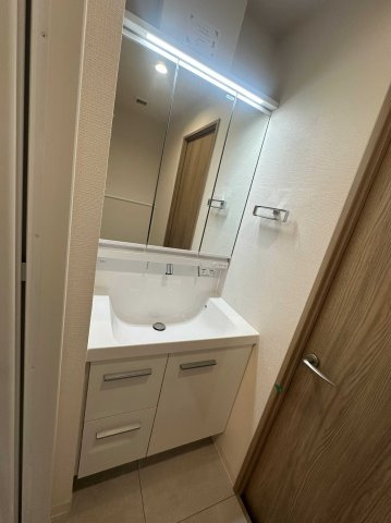 グランヴェルジェ西台の独立洗面台