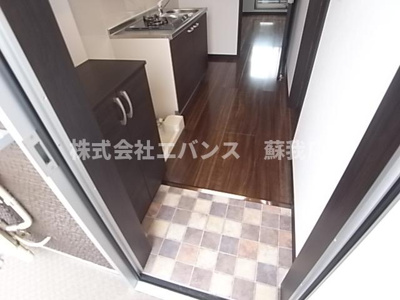 【玄関】 | AQUE5 | 収納もある玄関です