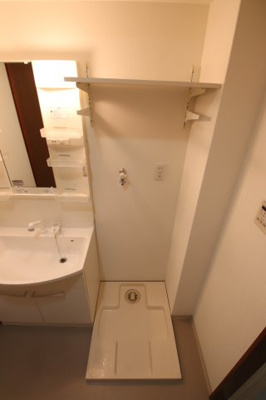 【洗面所】 | メゾネットアーリア | 室内洗濯機置場